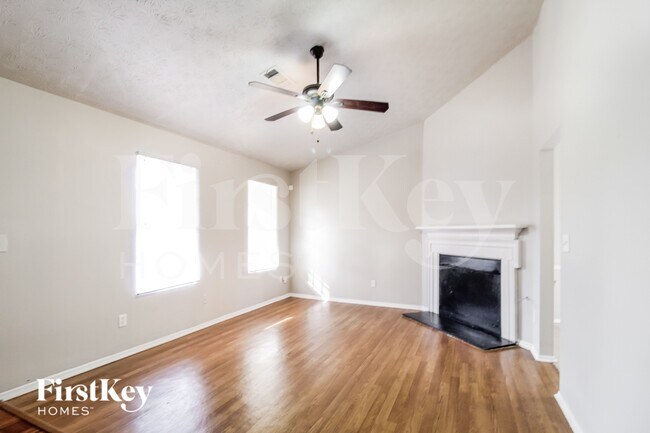 Photo - 6450 Peppermill Ln