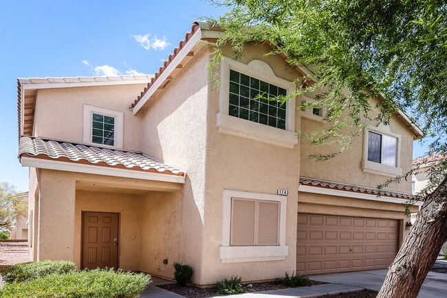 1743 Dark Wolf Ave