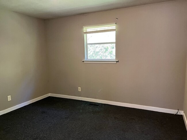 Photo - 2 bed 1 Bath Duplex