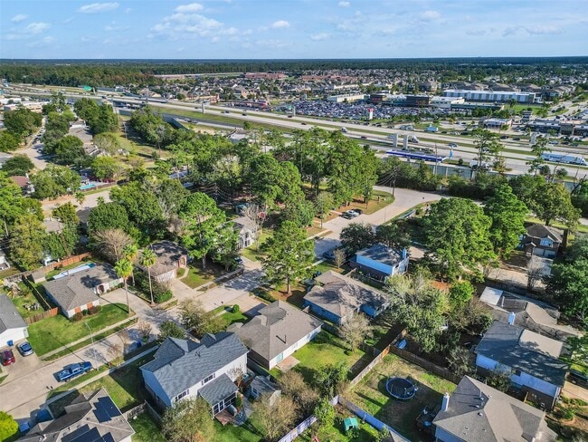 Photo - 28711 Atherstone St