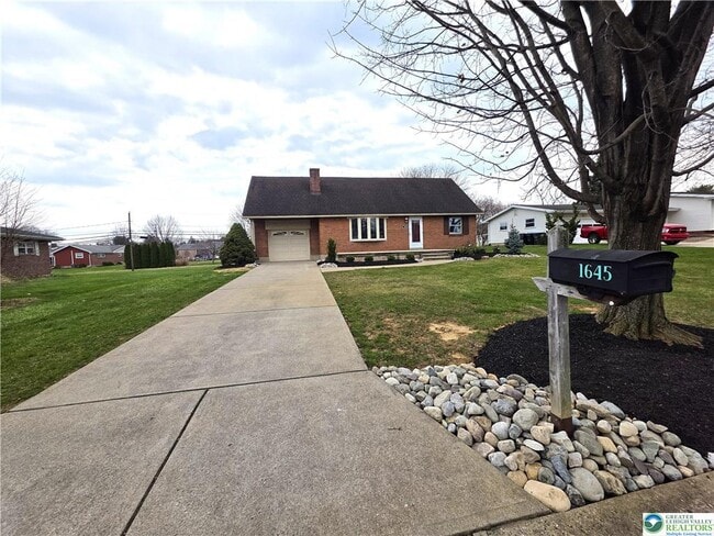 Photo - 1645 Mark Twain Cir