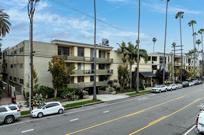 Building Exterior - Villa Montana Condominium Association