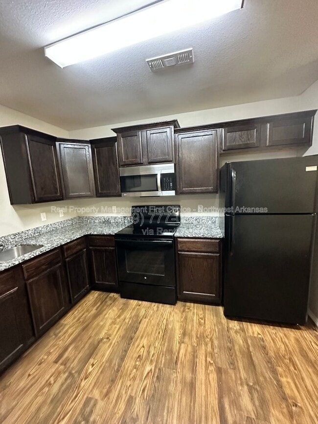 Photo - 2900 SW Amberwood Ave Unit 2