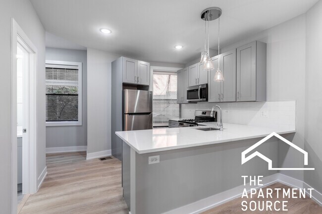 Photo - 441 W Belden Ave