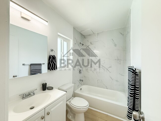 Photo - 6336 Tujunga Ave Unit 2