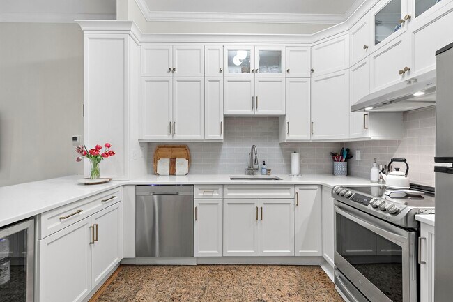 Photo - 300 Hudson St Condo Unit 2