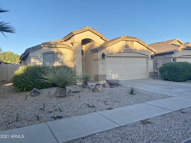 Building Photo - 3714 E Potter Dr Rental