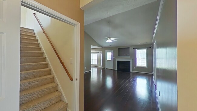 Photo - 2004 Ivey Commons Rd