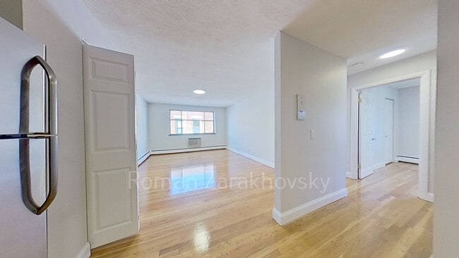 Photo - 226 Babcock St Unit 2G