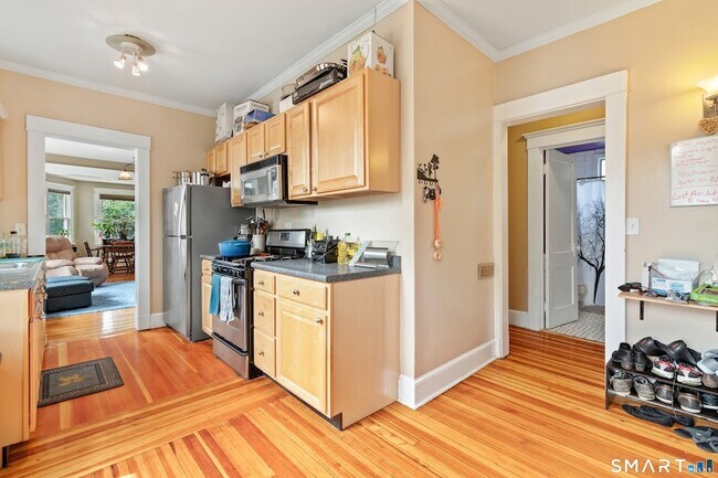 Photo - 253 W Elm St Unit 2