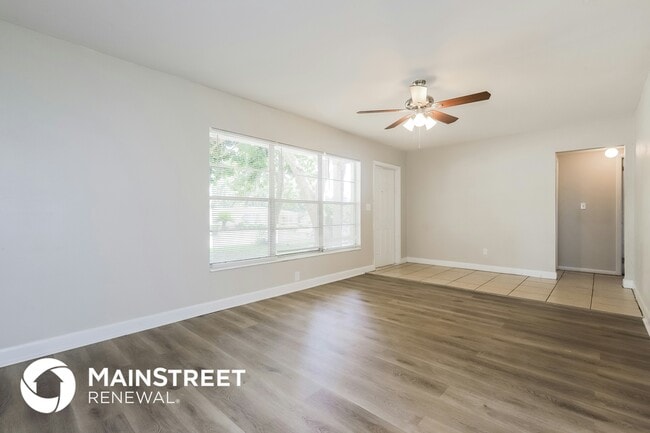 Photo - 510 Hedge Row Rd