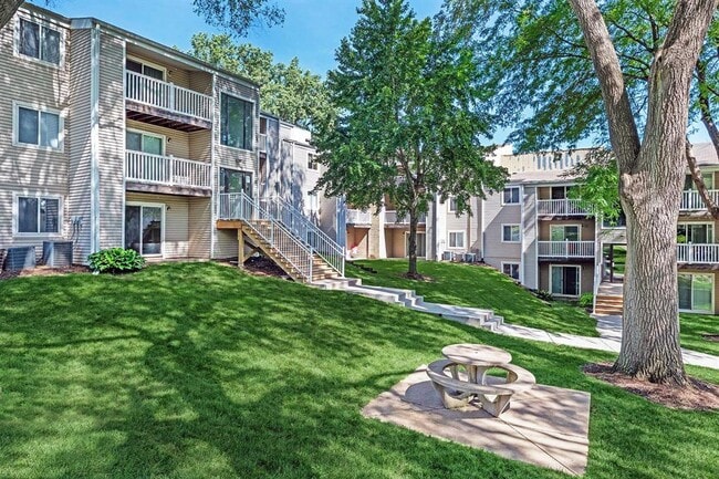 Photo - Grover Square Apartments