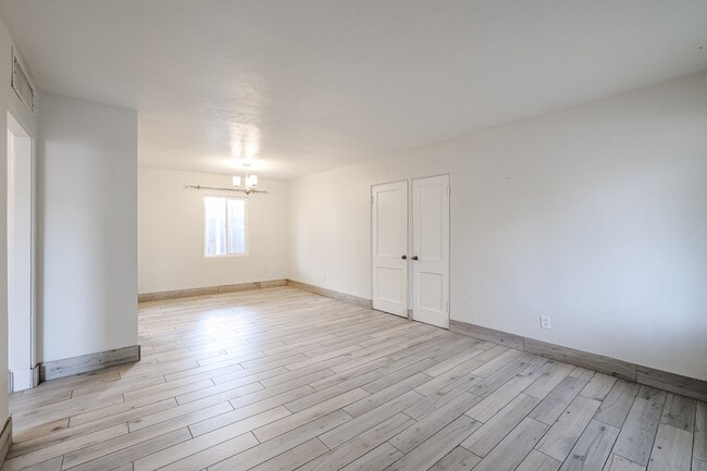 Photo - 3827 N 18th St