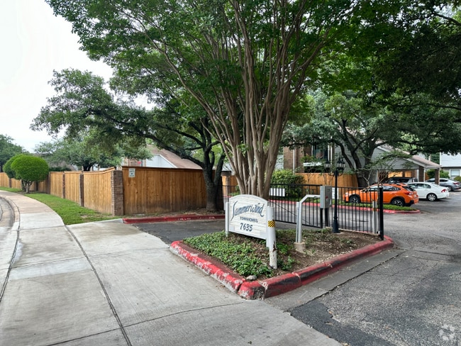 Building Photo - 7635 Guadalupe St Rental