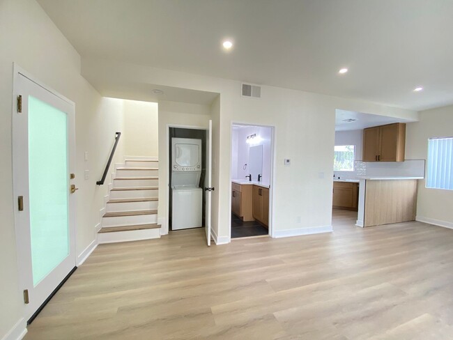 Photo - 2500 Abbot Kinney Blvd Unit 7125 - APT 29