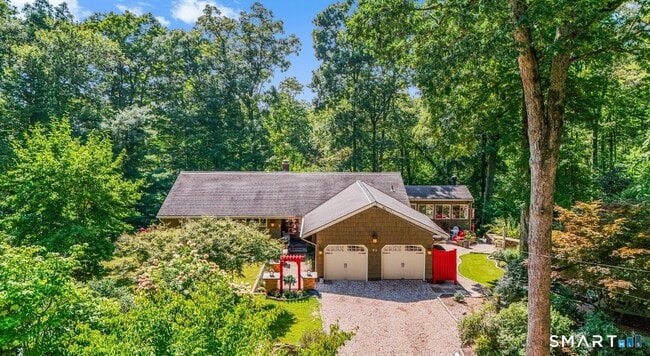 Building Photo - 92 Kenmore Rd