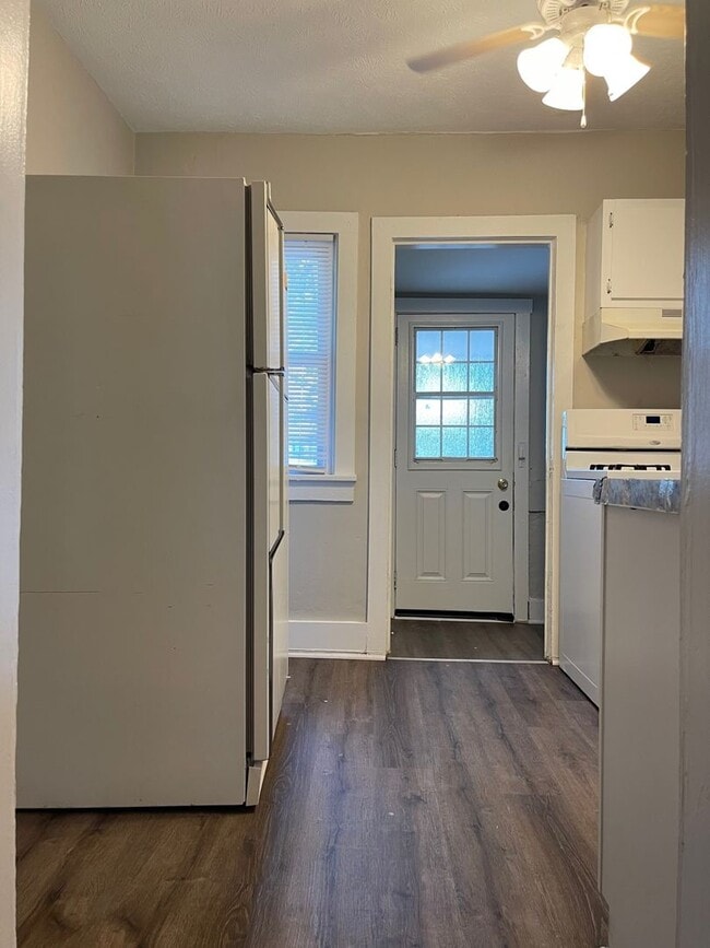 Photo - Recently Remodeled 3 Bedroom House Availab...