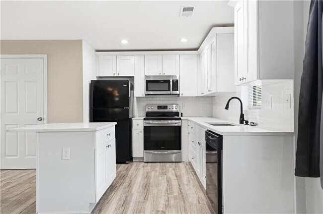 Photo - 1735 Carter Cir