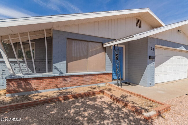 Photo - 106 E Geneva Dr