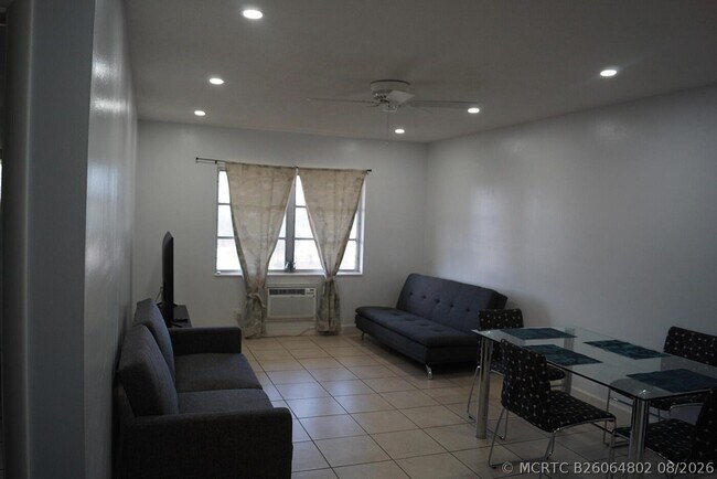 Photo - 1250 E Sample Rd Unit 303