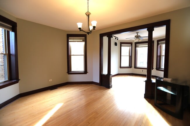 Photo - 2320 W Armitage Ave Unit Apt 1