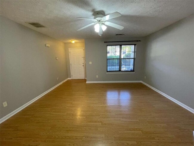 Photo - 2346 Delfern Dr NW