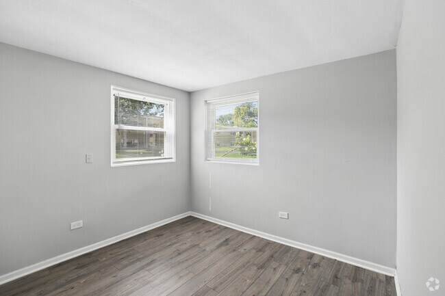 1BR, 1BA - 600SF - Bedroom