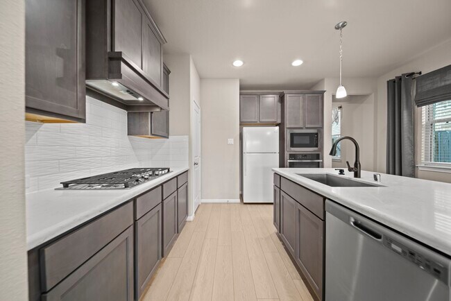 Photo - 17214 Broadleaf Oak Dr