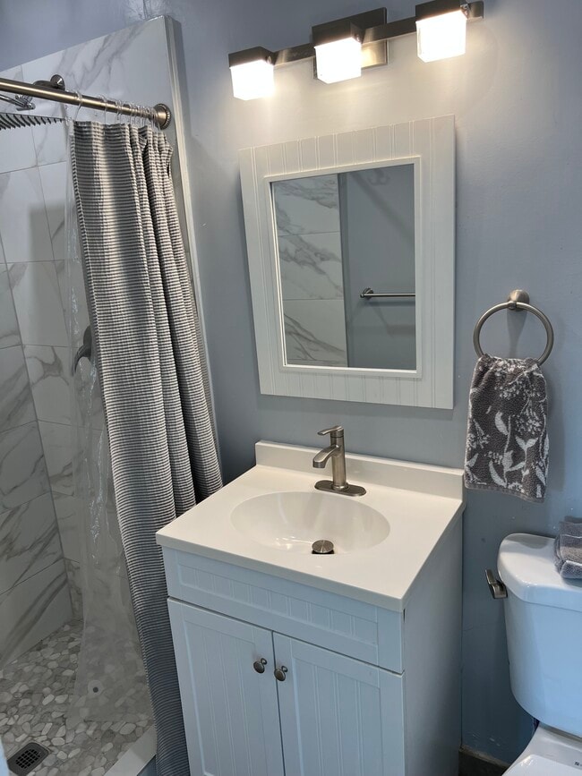 Photo - 2300 NE 11th Ave Unit Large single private room