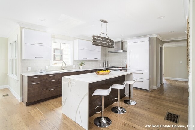 Photo - 23 Winslow Rd Unit 2