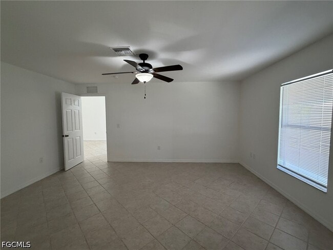 Photo - 1424 NE 13th Pl