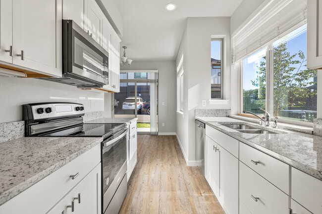 Building Photo - The Towns on Entiat Rental