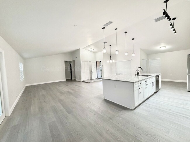 Photo - 1080 W Riviera Blvd