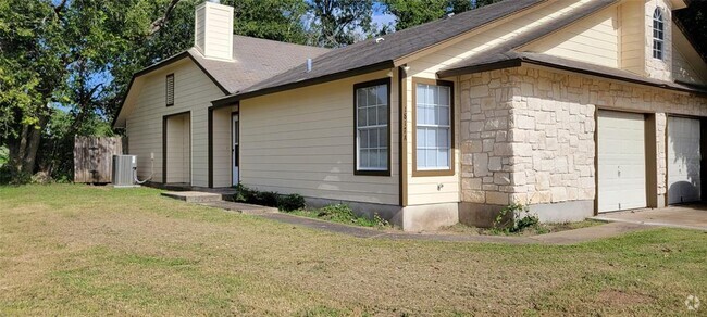 Building Photo - 1817 Chambers St Rental