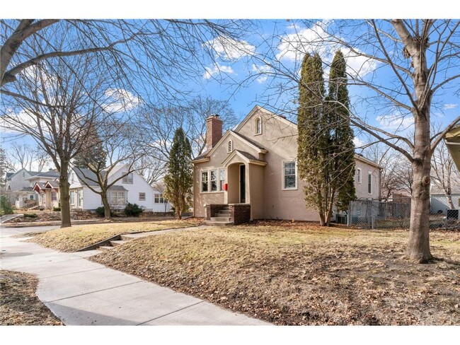 Photo - 2300 NE McKinley St