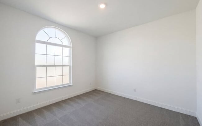 Photo - 8642 Steiger Trl