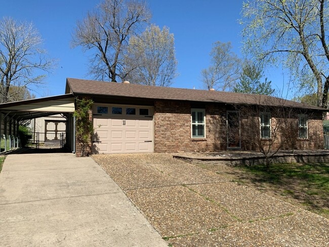 Building Photo - 3 Creekridge Cir