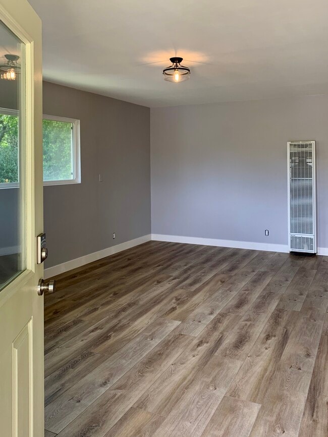 Photo - 310 Laurel Way Unit #2