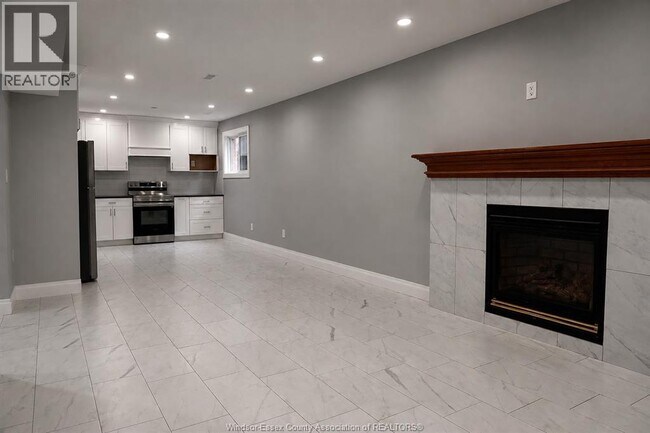 Photo - 1953 Lepain Crescent