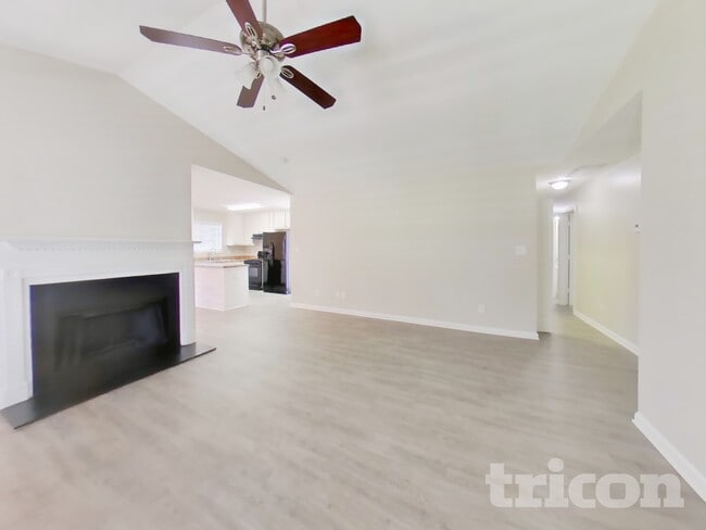 Photo - 2024 Meadow Glen Cir