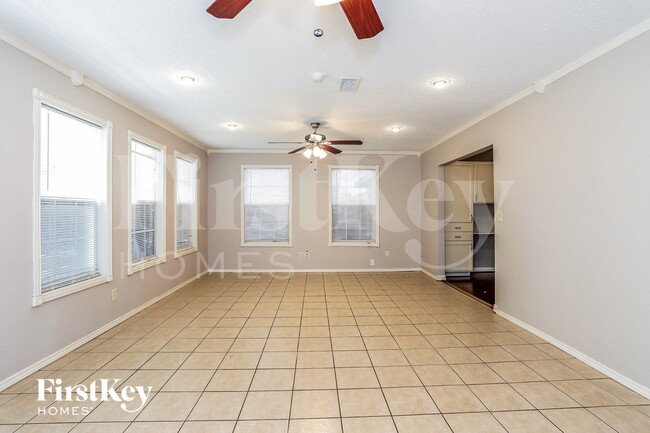 Photo - 5903 High Meadow St