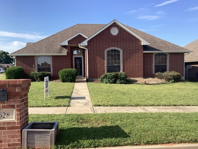 Building Photo - 628 E Elder Ln Rental