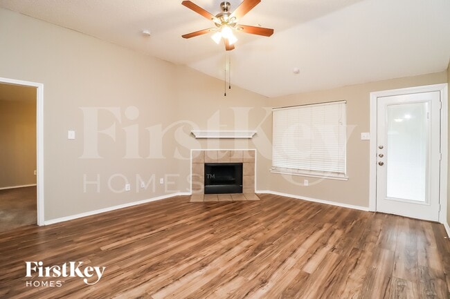 Photo - 729 Ridge Top Dr