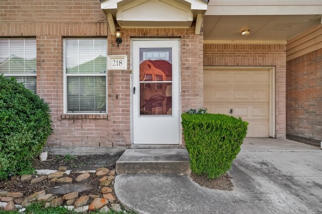 Photo - 218 Plaza Del Sol Park