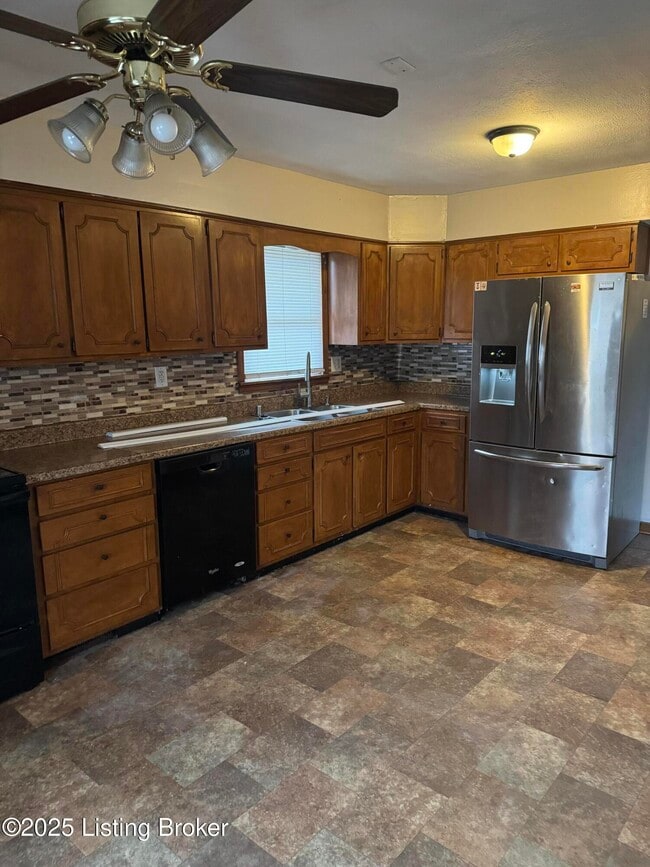 Photo - 4019 Lomond Dr