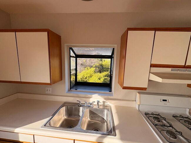 Photo - 3720 Louisiana St