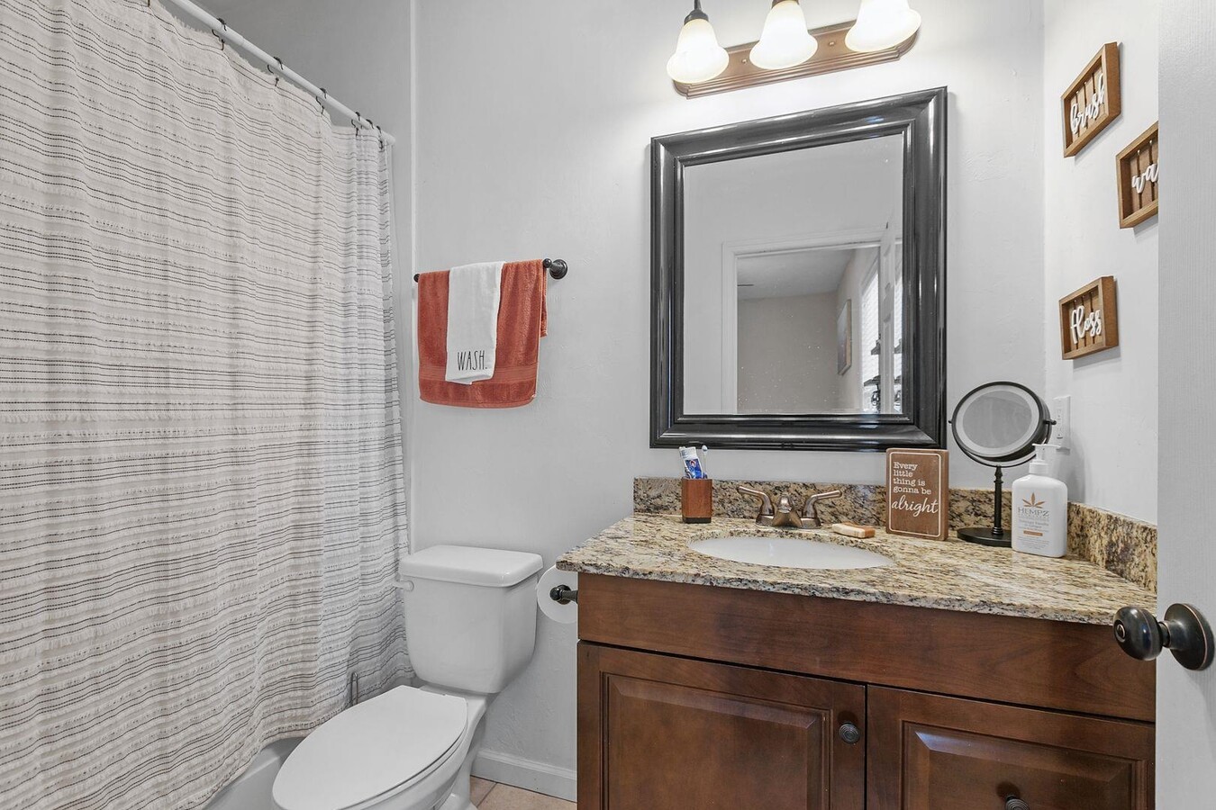 Photo - 1775 Belle Vue Way