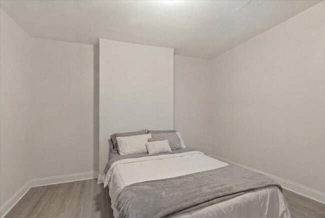 Photo - 2728 E 4th St Unit 2730