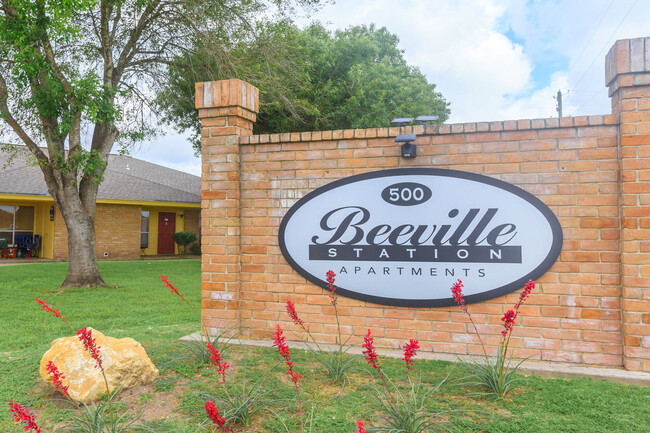 Beeville Station Apartments - Beeville Station Apartments