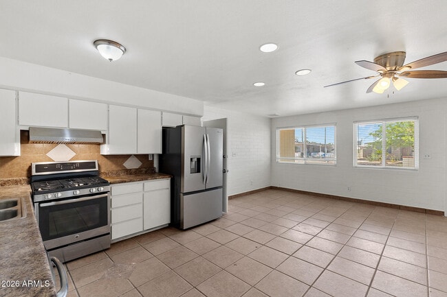 Photo - 2246 W Sierra St